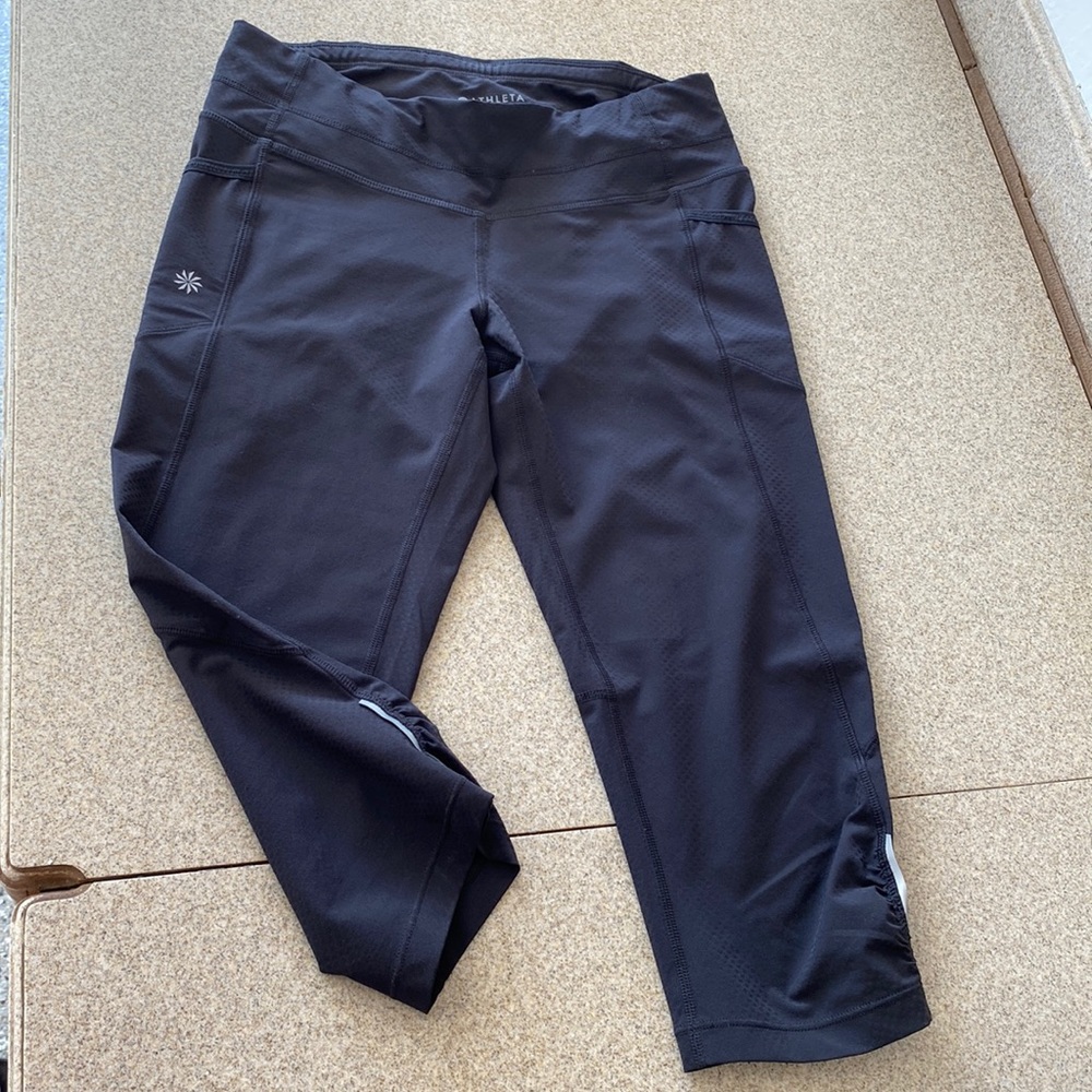 Perfect condition capri Athleta workout or lounge leggings!